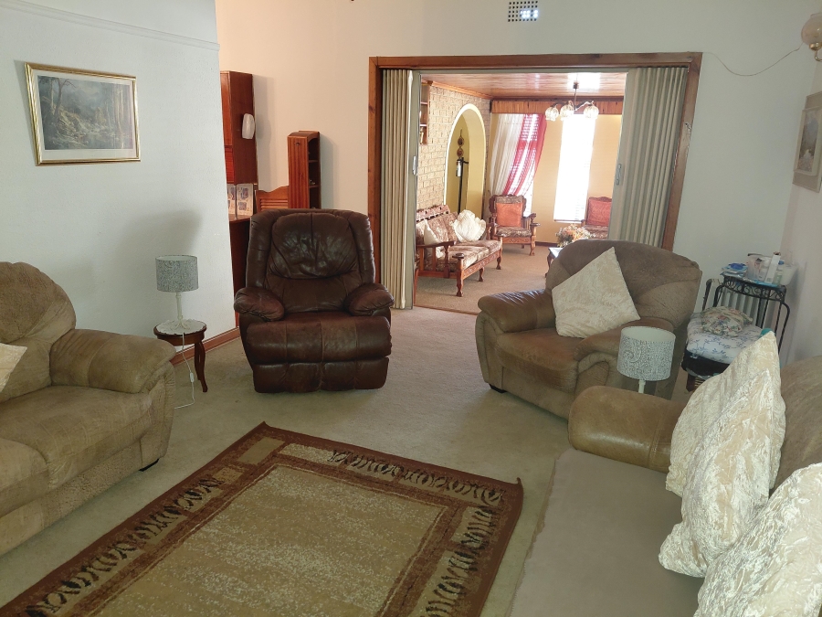 4 Bedroom Property for Sale in Despatch Central Eastern Cape
